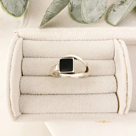 925 Sterling Silver Minimalist Black Square Ring Geometric Ring Dainty Ring - Picture 1 of 10